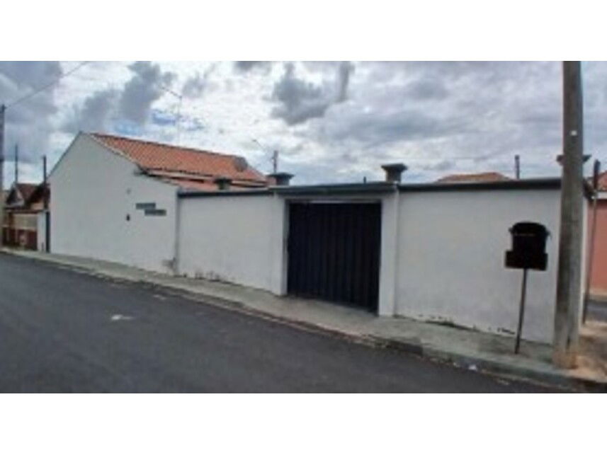 Casa com 2 dormitórios e 1 banheiro em Pedregulho/SP