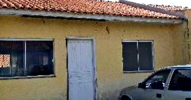 Casa 2 quartos com 37,8m² construída, terreno 105,6m², desocupada