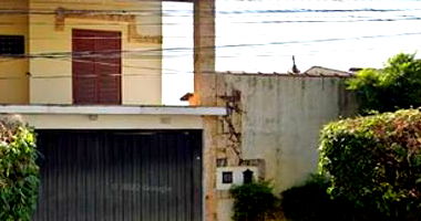 Casa 3 quartos 324m² construída em terreno 400m², desocupada