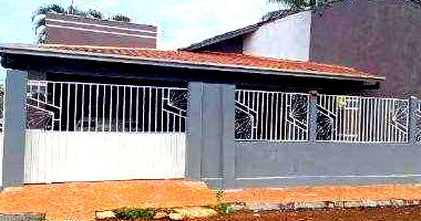 Casa ocupada com 241 m² construídos, pronta para investimento