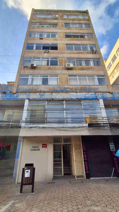 Sala Comercial com Sanitário no 3º Andar