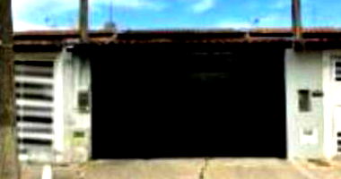 Casa em leilão com 2 quartos e 2 banheiros