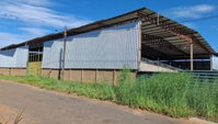 Galpão amplo 1800m² construídos, terreno 2369m²