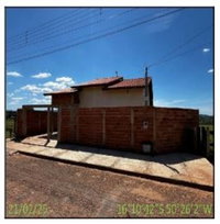 Casa com 2 quartos, 2 banheiros e 66,98m² área privativa