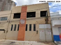 Edificação Comercial/Residencial com 4 Suítes e Garagem para 3 Veículos