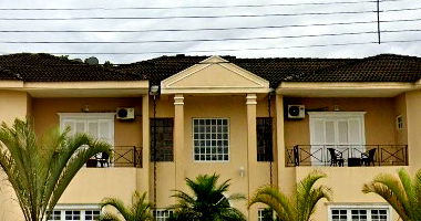 Propriedade de Alto Padrão em Bertioga/SP – 713m² Construídos em Terreno de 990m²