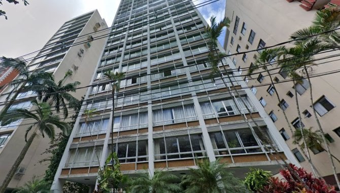 Apartamento de 4 quartos, 401 m², com sacada e vista para o mar