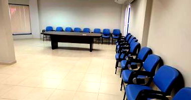 Edifício Comercial em Cascavel com Bens Móveis