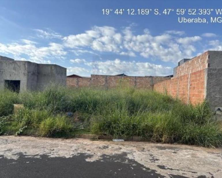 Terreno 200m² em Uberaba/MG - Lote 135 - MG135F