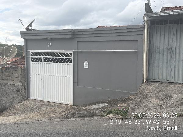 Casa em Santa Luzia/MG - 35 m² com 241,87 m² de terreno