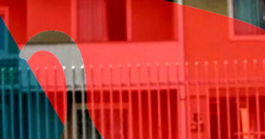 Sobrado com 209m² em terreno amplo, desocupado