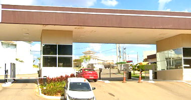 Espaçosa Casa com 187 m² Construídos e Terreno de 500 m²