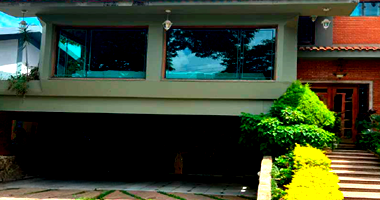 Casa de 487,85 m² em Santana de Parnaíba/SP com 4+ vagas