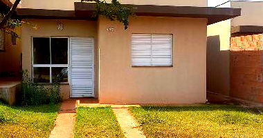 Casa com 2 Quartos e 2 Vagas em Jau