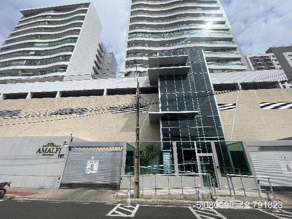 Apartamento com 3 quartos, 4 banheiros e 2 vagas de garagem