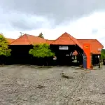 Terreno com Prédio Residencial no Complexo Turístico