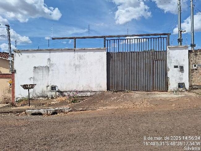 Casa em Silvânia com 2 Quartos e 369,7m² de Terreno