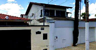 Espaçosa Casa Familiar no Setor Central, Ideal para Moradia Confortável