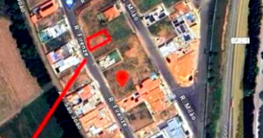 Terreno Residencial de 303m² com Área para Construção