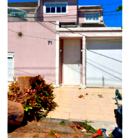 Casa de alto padrão com terreno de 240m² em condomínio exclusivo