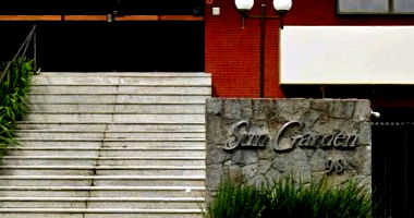 Apartamento com 3 quartos e sacada com churrasqueira em Curitiba