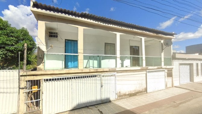 Casa multifamiliar 3 quartos 2 banheiros 336m² ocupada