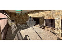Casa térrea com 3 dormitórios e 3 vagas de garagem