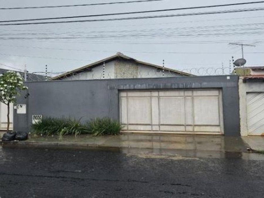 Casa com 96 m², 2 quartos, ocupada, ideal para investimento