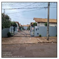 Casa com 3 quartos, 1 banheiro, 85m² construída, terreno 125m²