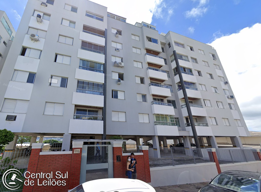 Apartamento Duplex com Vaga de Garagem em Florianópolis