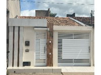Casa com 3 quartos, 3 banheiros e 1 vaga de garagem