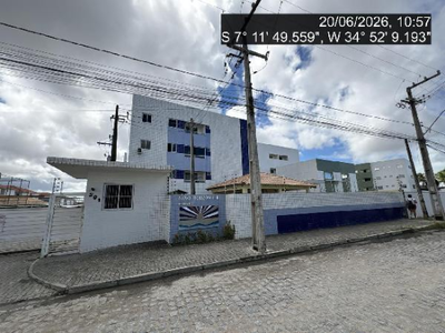 Apartamento com 2 Quartos e Varanda em Gramame