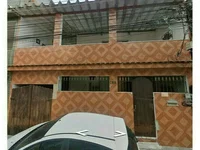 Casa Ocupada com 174m² de Área Construída em Leilão