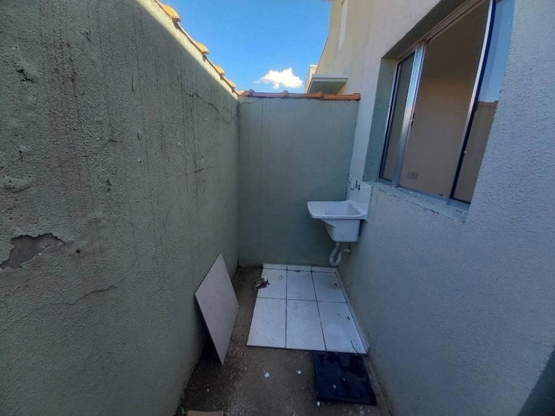Casa com 1 dormitório, 1 banheiro e 1 vaga em Mogi das Cruzes