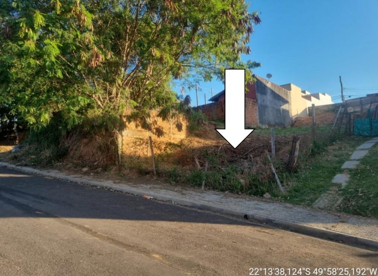 Terreno de 250m² no Jardim Paraíso