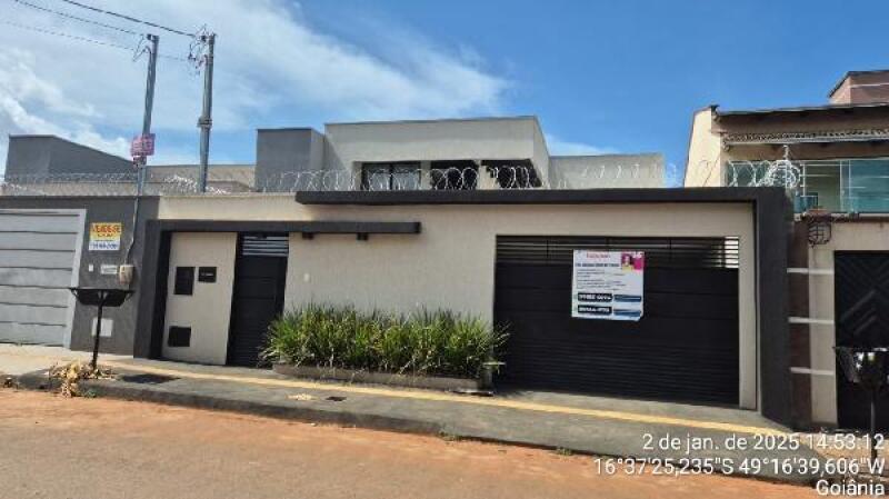Casa 3 quartos, 3 banheiros, 176.7m²