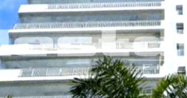 Apartamento Reformado com 3 Quartos e 2 Vagas em Guarujá