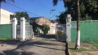 Casa em condomínio com 2 quartos, 1 banheiro e 1 vaga de garagem