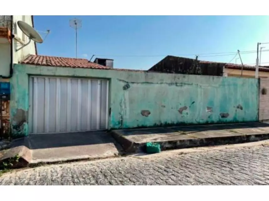 Casa Ocupada em Maracanaú com 180m² de Terreno