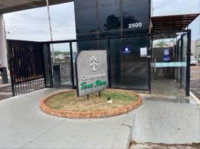 Casa com 3 quartos, 2 banheiros e 2 vagas em condomínio