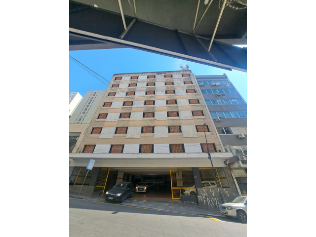 Estacionamento 38,13m² com área privativa 18m² no Ed. Garagem Coronel Vicente
