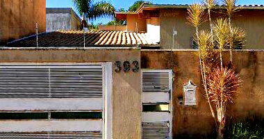 Casa com 2 pavimentos, 2 quartos e área construída de 261,80m²