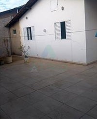 Casa com 300m² de terreno em Araxá/MG