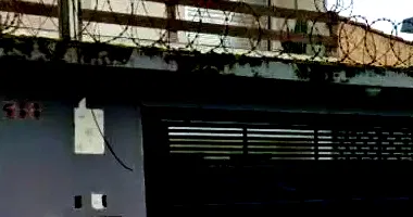 Casa em Leilão com 223m² Construída e 150m² de Terreno