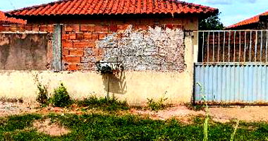 Casa 3 quartos, 2 banheiros, 1 vaga, 67.92m² construída, desocupada