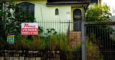 Fração de Residência com Terreno de 300 m² em Porto Alegre/RS