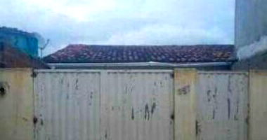 Casa padrão com 3 quartos, 1 banheiro, 70m² construída, ocupada