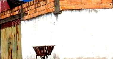 Casa 2 quartos, 1 banheiro, 1 vaga, 55.37m² construída, desocupada