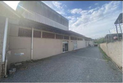 Imóvel comercial com 1.401m² construídos em terreno de 2.383,50m²