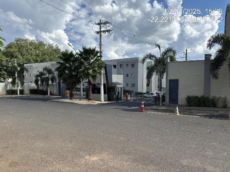 Apartamento aconchegante com 2 quartos, 1 banheiro e 96m² construída